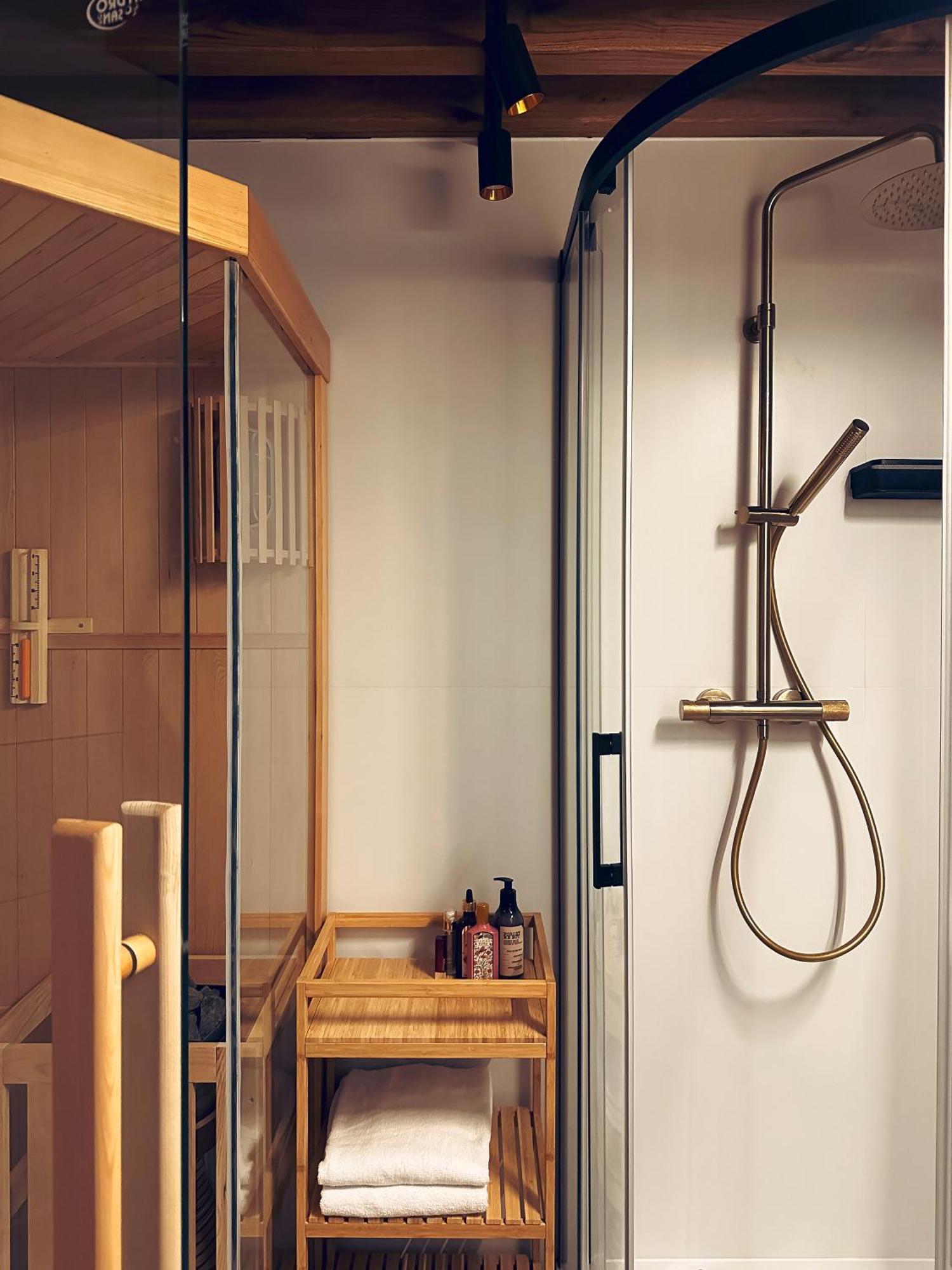 Quiet Luxury On Florianska Apartment Krakow Luaran gambar
