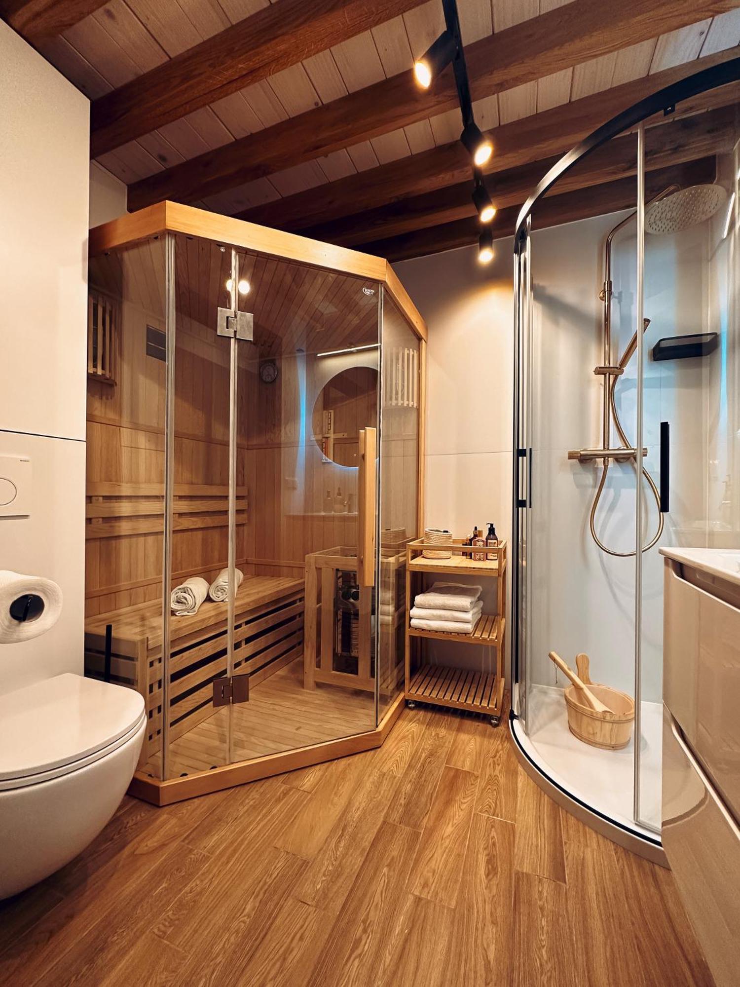 Quiet Luxury On Florianska Apartment Krakow Luaran gambar