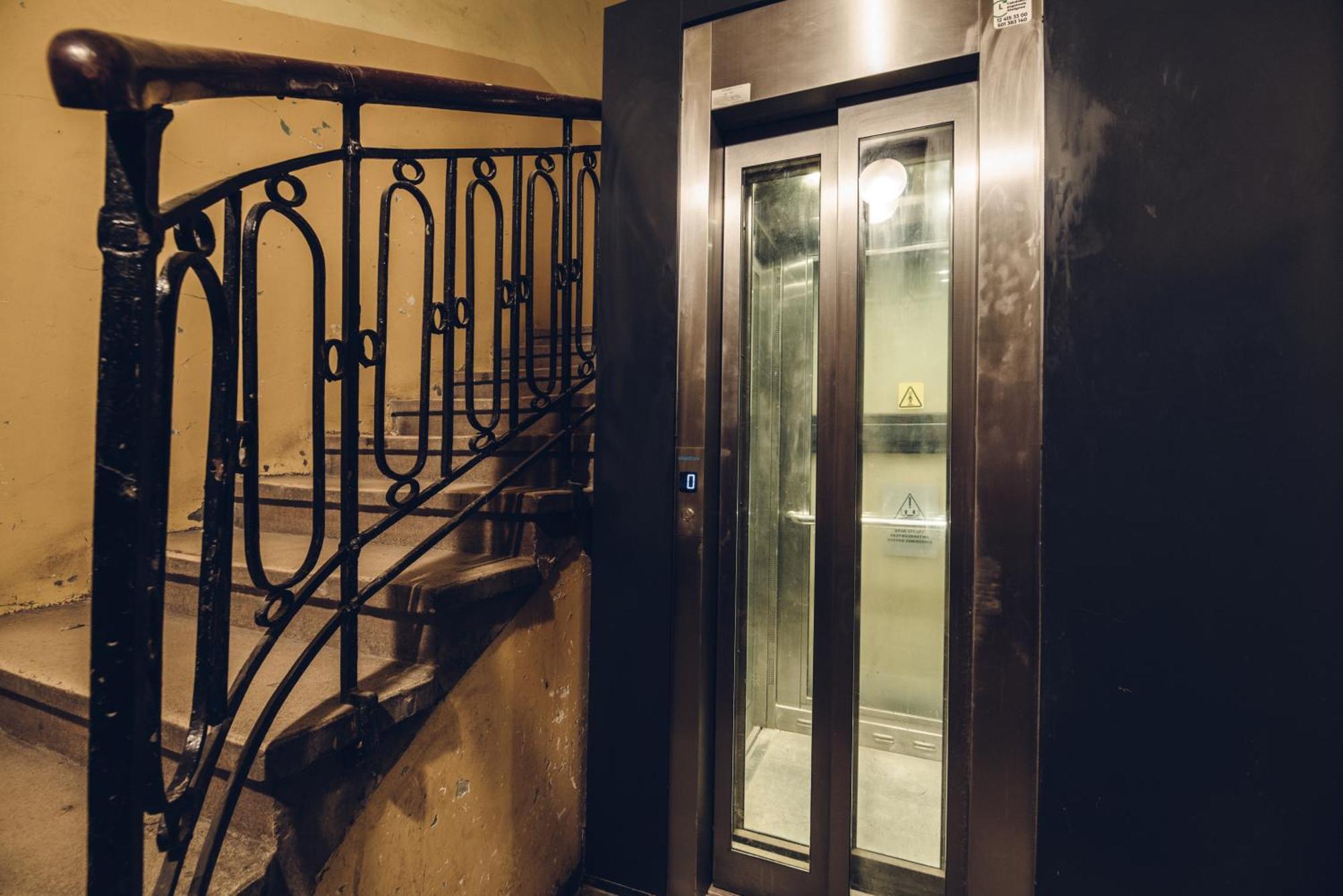 Quiet Luxury On Florianska Apartment Krakow Luaran gambar