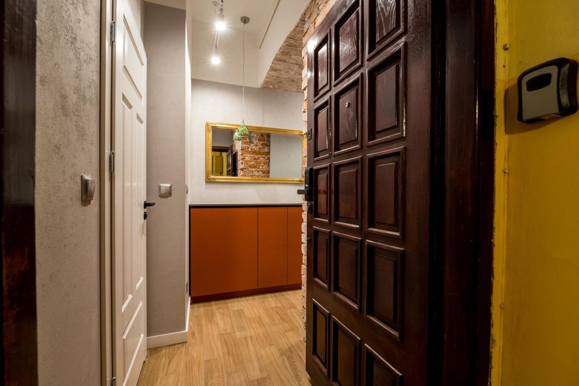 Quiet Luxury On Florianska Apartment Krakow Luaran gambar