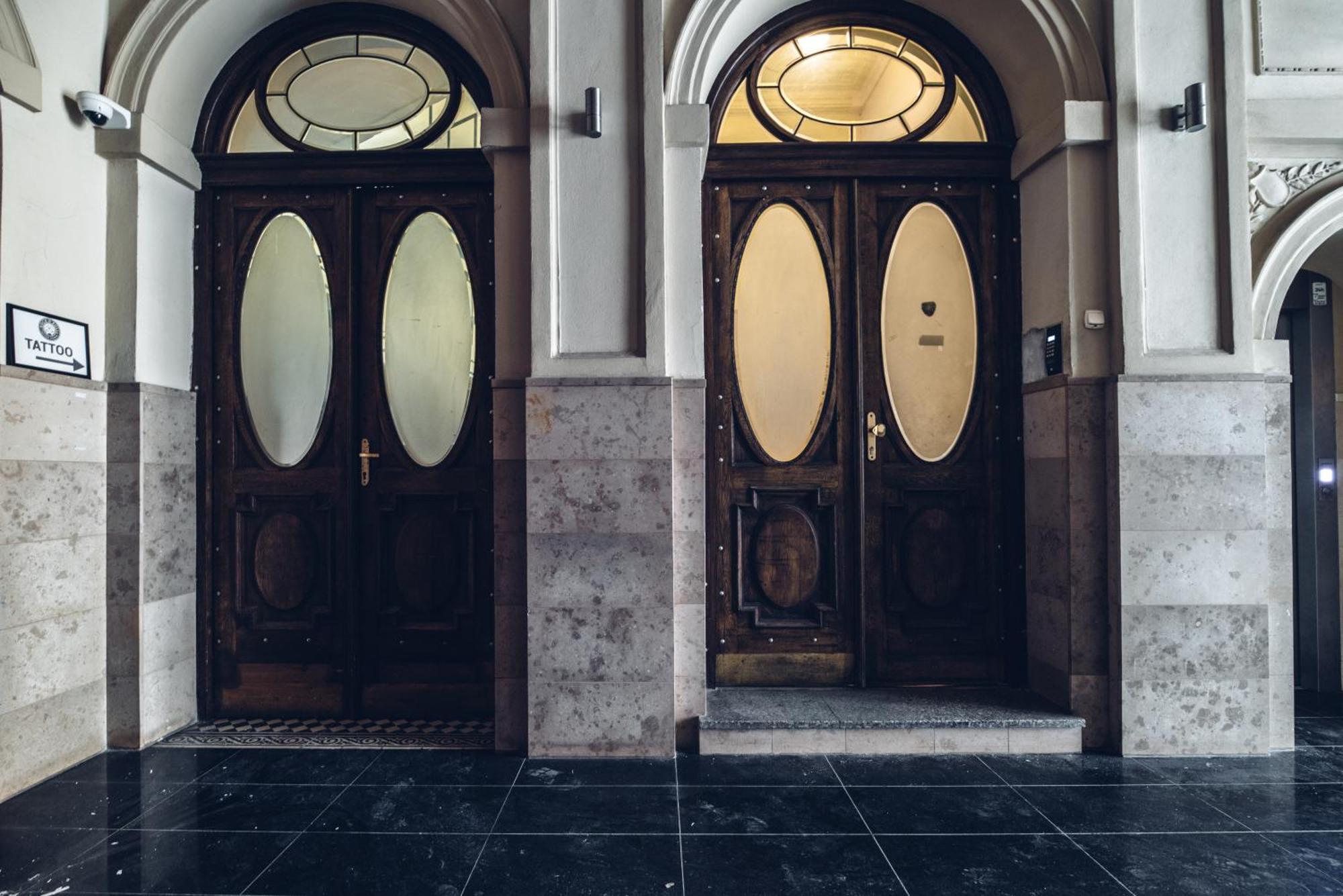 Quiet Luxury On Florianska Apartment Krakow Luaran gambar